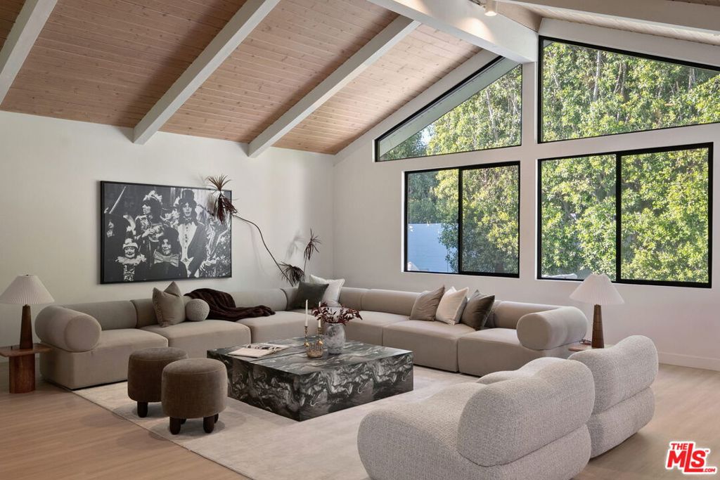 14011 Magnolia Boulevard