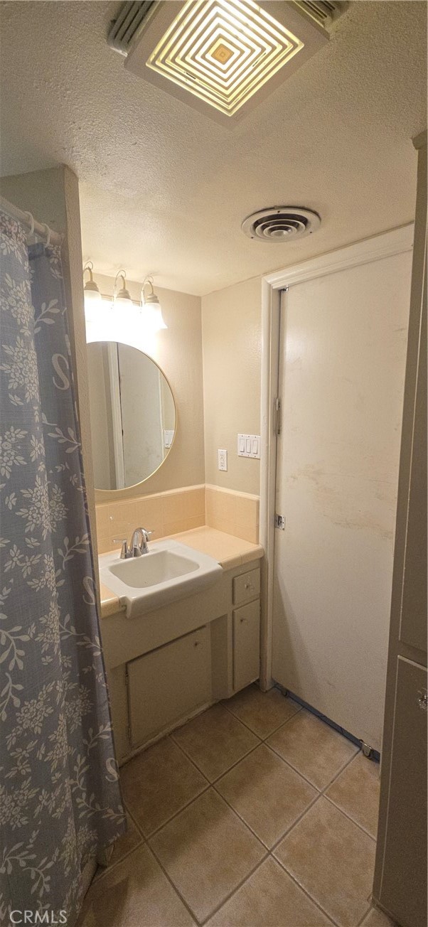 unknown - Residential Lease