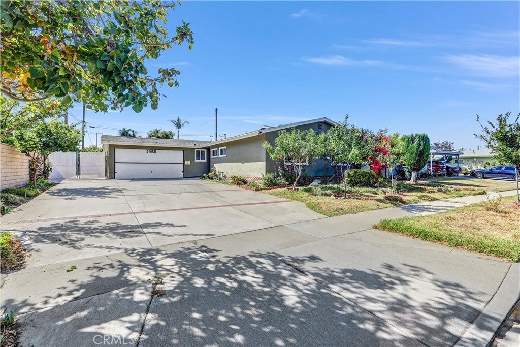 1468 Sunkist AVE