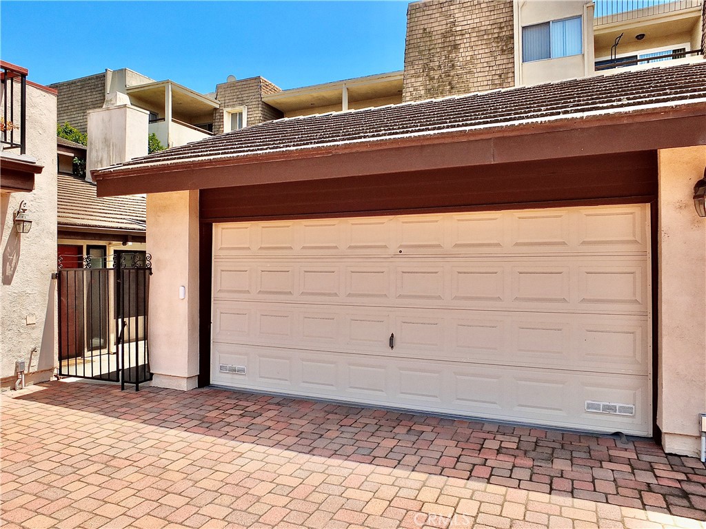 4015 N Virginia Road #6