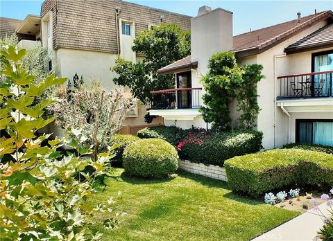 Photo of 4015 N Virginia Road #6, Long Beach, CA 90807 (MLS # PW26116873)