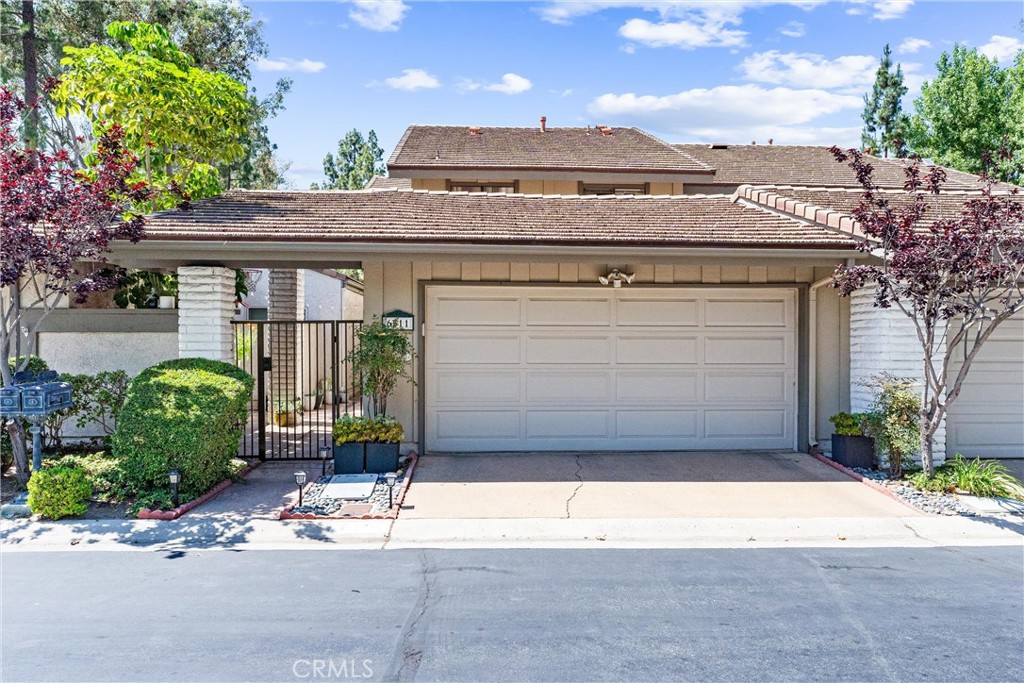 6511 E Paseo Alcazaa