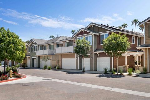 Photo of 1340 Shoshone Falls Dr, Ramona, CA 92065 (MLS # 260008279SD)