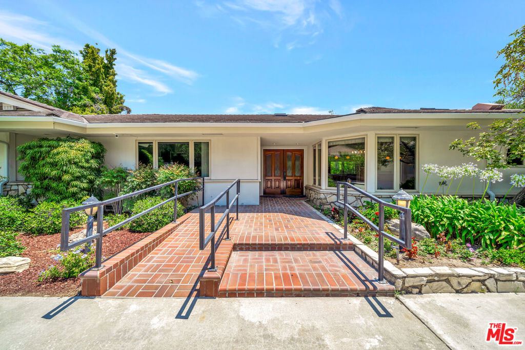 Properties 2 1100 Rodeo Road