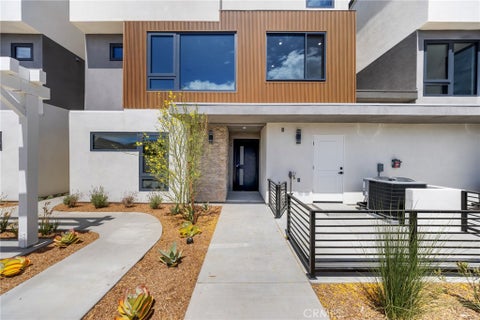 Photo of 4450 temple city Boulevard #C, Temple City, CA 91780 (MLS # WS26231121)