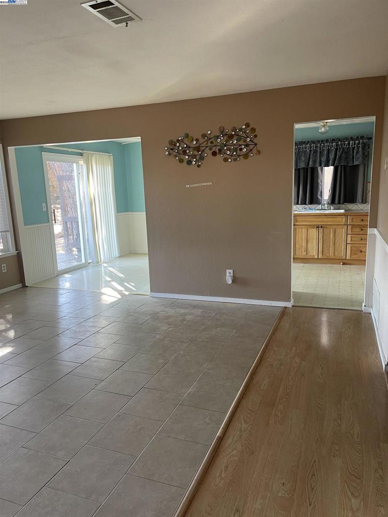 2211 Mount Whitney Dr