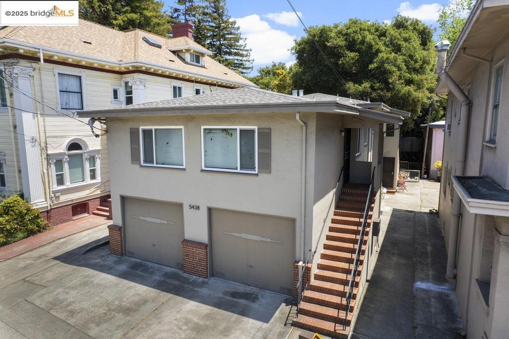 Set in a central location steps to Temescal farmer’s market and Rockridge restaurants, this turnkey triplex features three 1BD, 1BA apartments. Echoing with period details, the 2,444-SF building melds classic architecture with thoughtful design updates to create a dynamic investment opportunity steps to BART, Casual Carpool and Frog Park. A dynamic property with 3 separately metered units (water/gas/electric), this well-maintained building showcases open floor plans, hardwoods and pared-back interiors. Taking a minimalist approach to modern living, each unit features a spacious living room, eat-in kitchen, and ensuite bedroom with walk-in closet. Shaded by a towering oak, a tranquil backyard welcomes weekend gatherings. Complete with community coin laundry and an attached two-car garage, this versatile triplex offers the flexibility for owner-occupiers and investors alike. Zoned for Chabot Elementary.