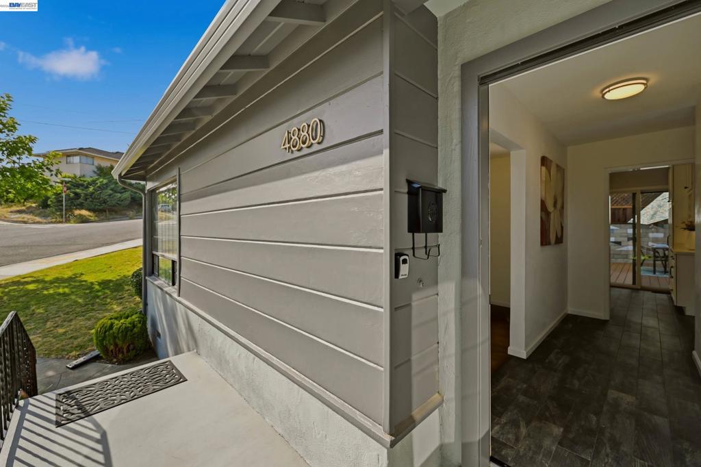 4880 Mancini Dr