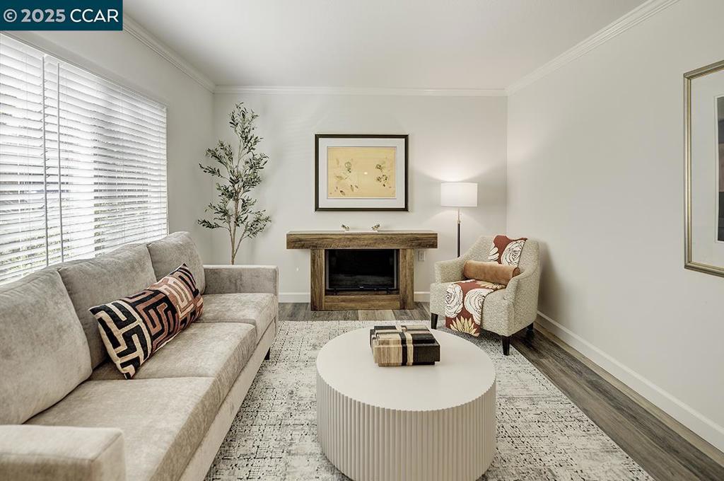 ROSSMOOR - Residential