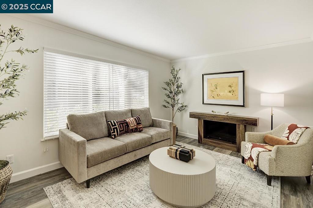 ROSSMOOR - Residential