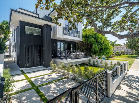 Photo of 520 N Lucia AVE #A, Redondo Beach, CA 90277 (MLS # SB26171975)