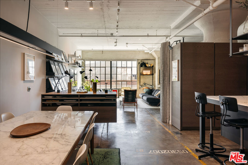 1855 Industrial Street 307