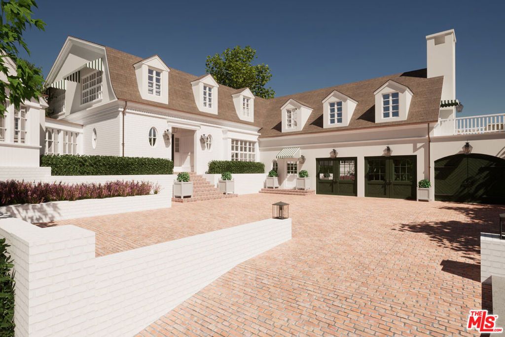 Photo of 2098 Mandeville Canyon Road, Los Angeles, CA 90049 (MLS # 26633801)