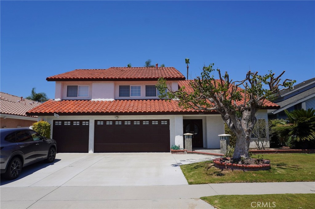 Welcome to 1147 McGee River Circle, Fountain Valley – a rare 6-bedroom, 4-bathroom residence with a spacious 3-car garage, perfectly situated on a quiet cul-de-sac just steps from the renowned Mile Square Park.
This expansive home is designed for comfort and flexibility, featuring dual master suites upstairs—ideal for multi-generational living or long-term guests—plus a lower-level bedroom with a full bath for added convenience. The bright, open floor plan seamlessly connects the kitchen, dining, and living areas, creating a warm and inviting atmosphere for everyday living and entertaining.
Outdoors, the generous backyard offers endless possibilities for gatherings, barbecues, or simply relaxing under the California sun.
With its prime location near parks, shopping, dining, and top-rated schools, this home combines exceptional space, versatility, and a coveted Fountain Valley setting.