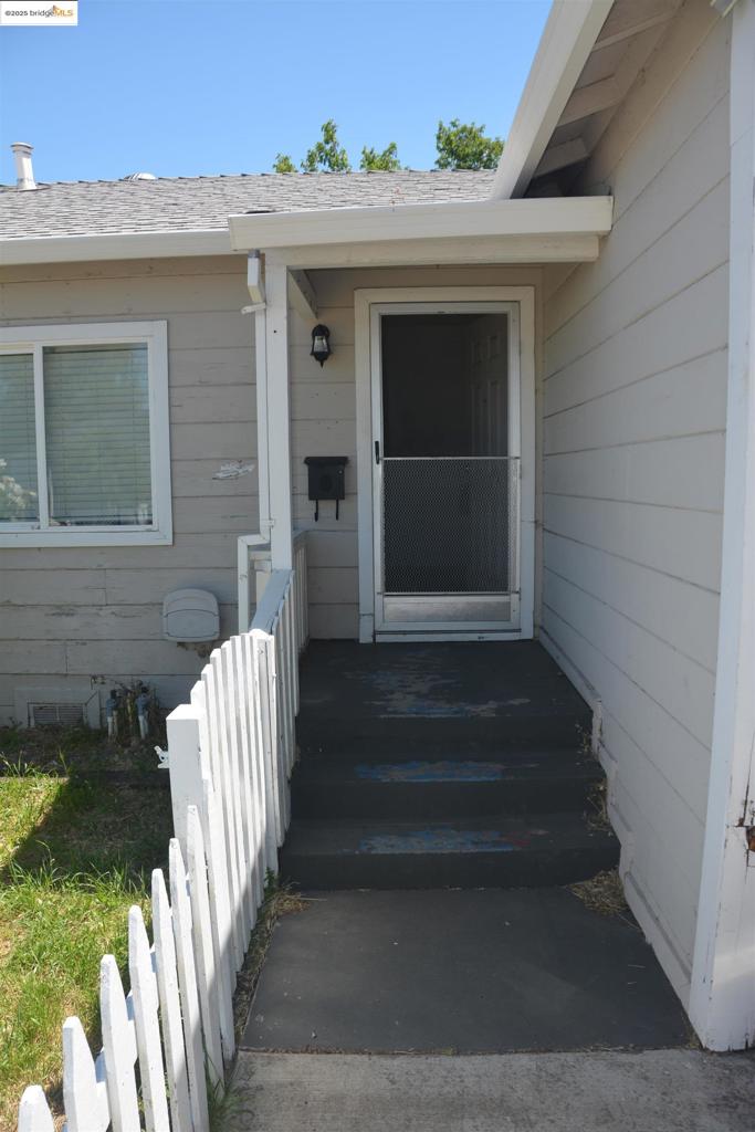115 Enes Ave