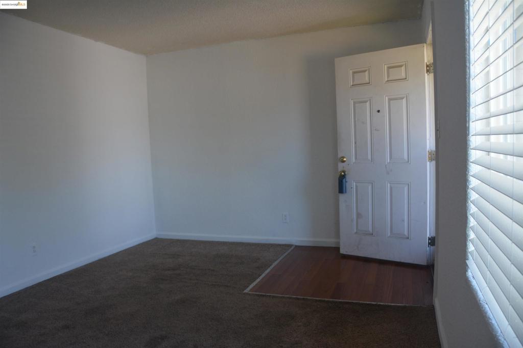 115 Enes Ave
