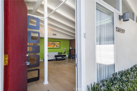 Photo of 19800 Friar ST, Woodland Hills, CA 91367 (MLS # SR26136653)