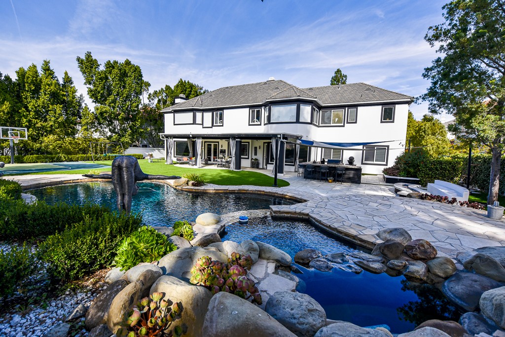 5517 Newcastle Lane