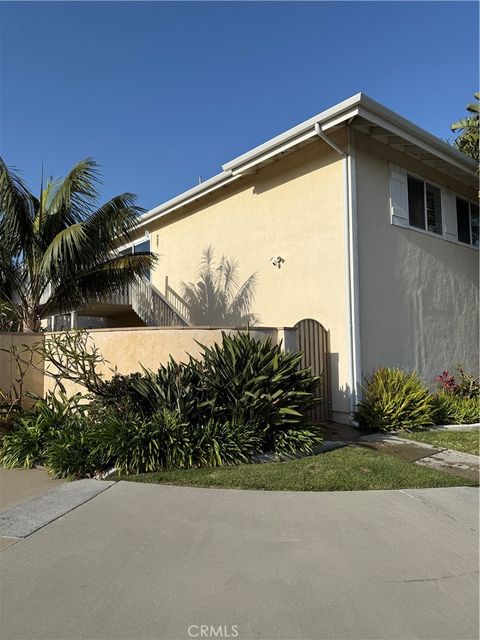 Photo of 301 Oswego Ave, Huntington Beach, CA 92648 (MLS # OC26083021)