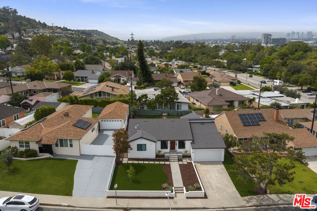 3815 S Cochran Avenue