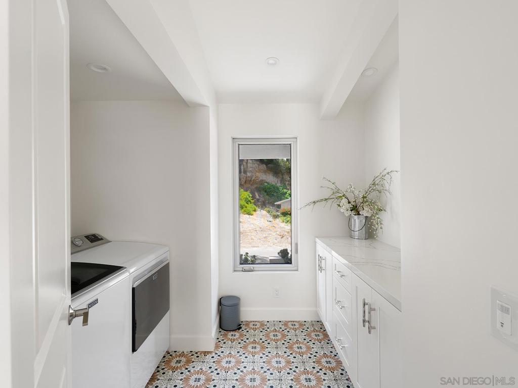 Del Mar - Residential
