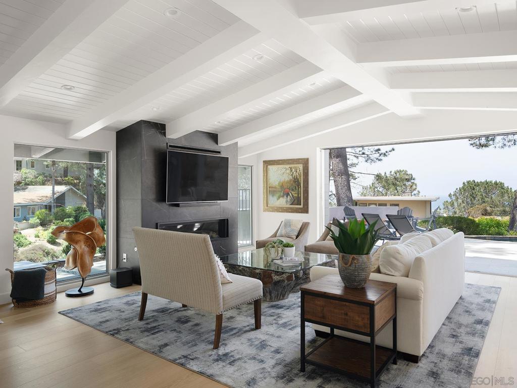 Del Mar - Residential