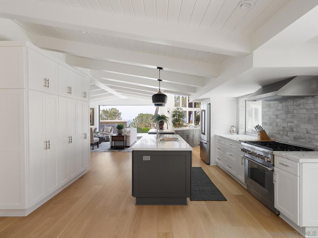 Del Mar - Residential