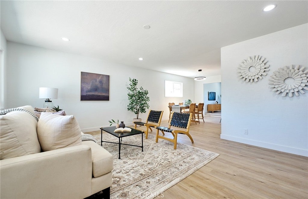 4138 N Santa Lucia