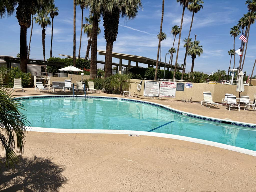 Royal Palms - Manufactured In Park