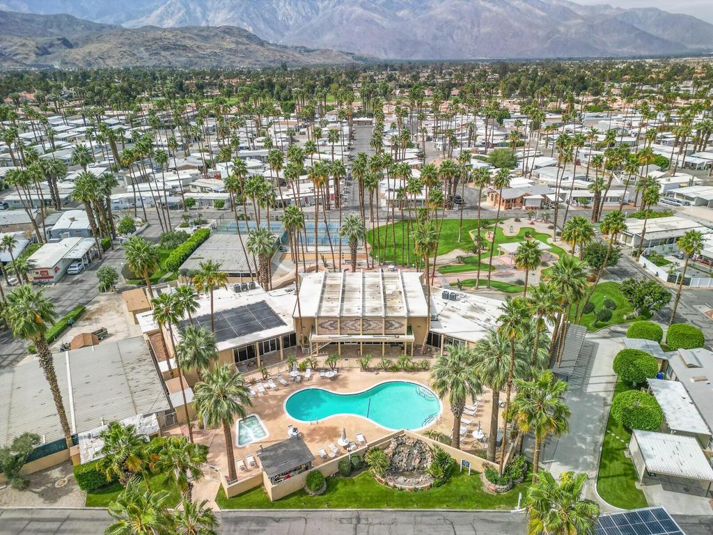 Royal Palms - Manufactured In Park