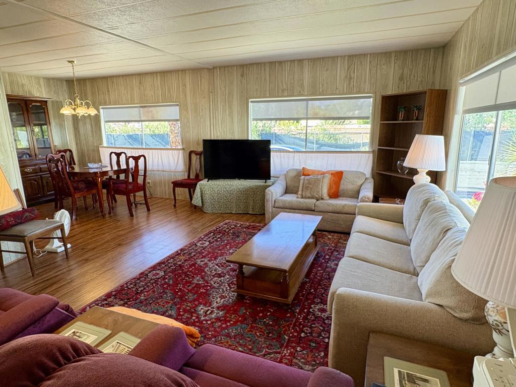 Royal Palms - Manufactured In Park