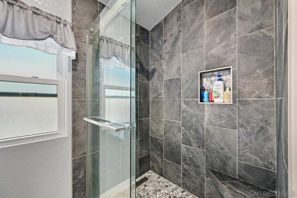 Lakeside - Residential