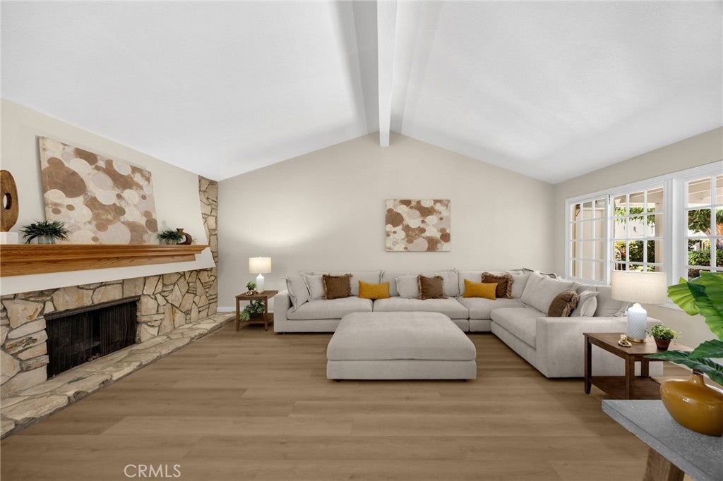 1449 La Canada Drive