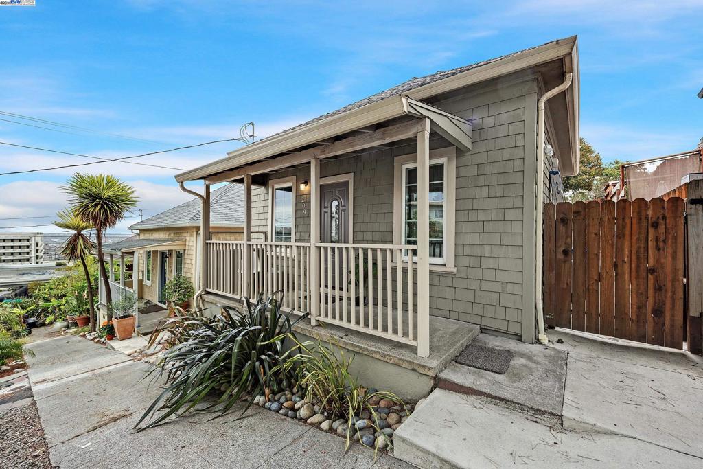 POINT RICHMOND - Residential