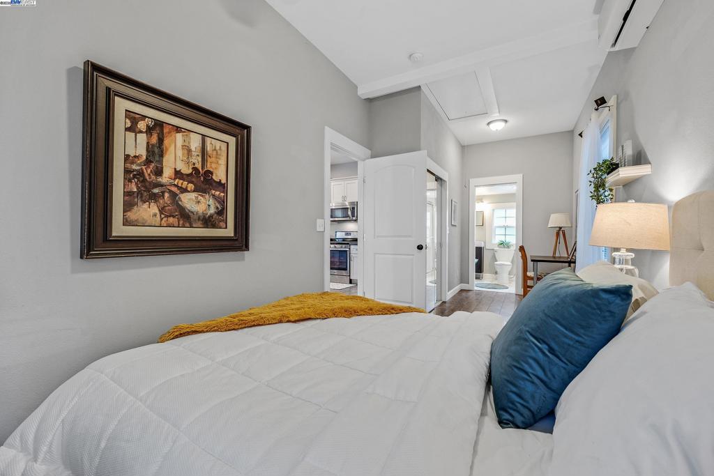 POINT RICHMOND - Residential