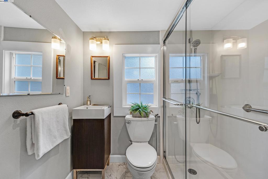 POINT RICHMOND - Residential