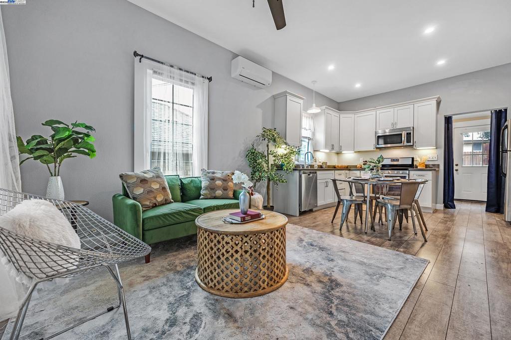 POINT RICHMOND - Residential