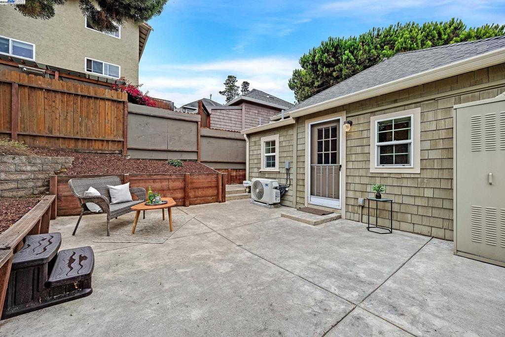 POINT RICHMOND - Residential