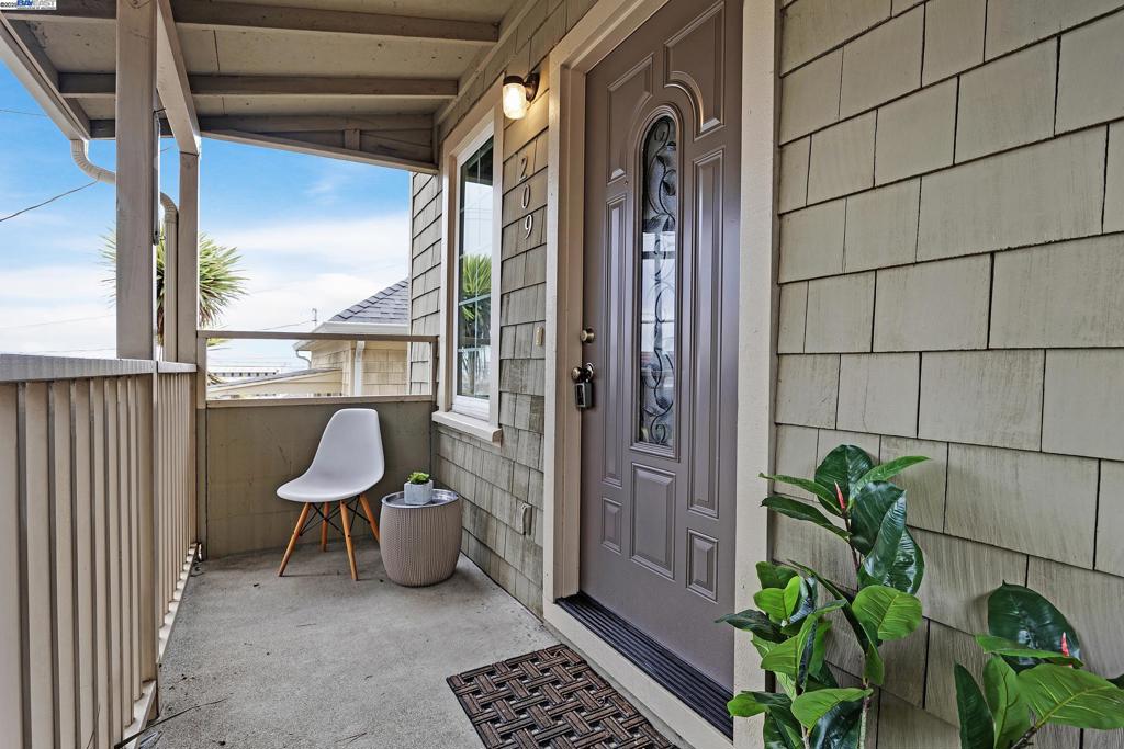 POINT RICHMOND - Residential