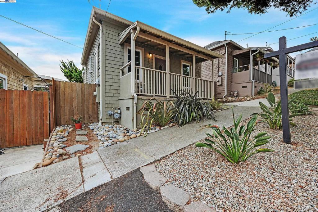 POINT RICHMOND - Residential