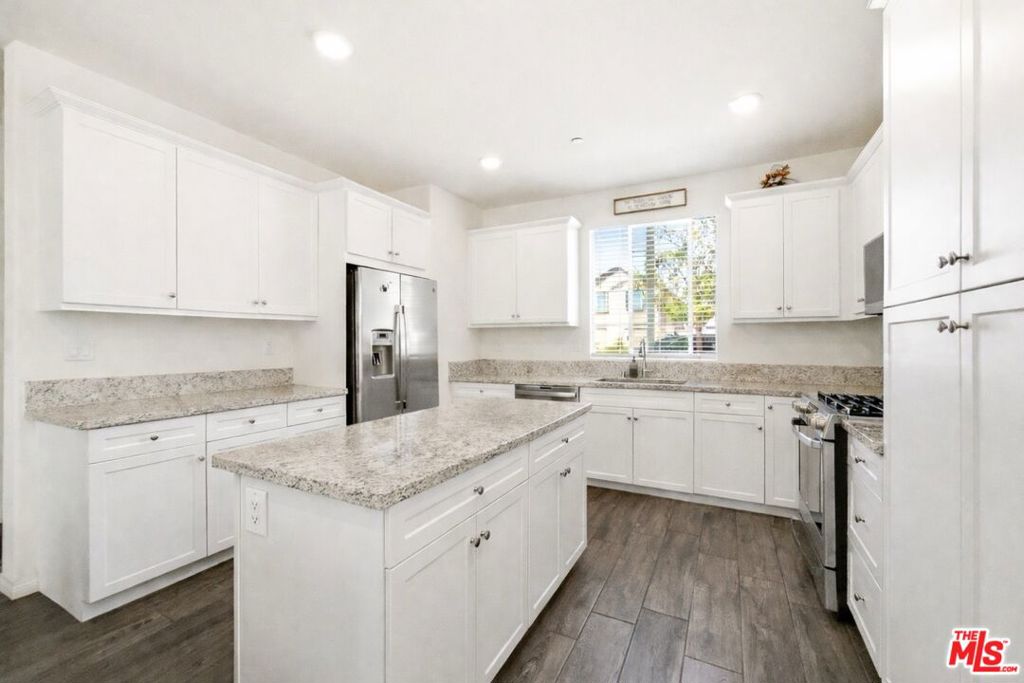 471 Santa Paula Street