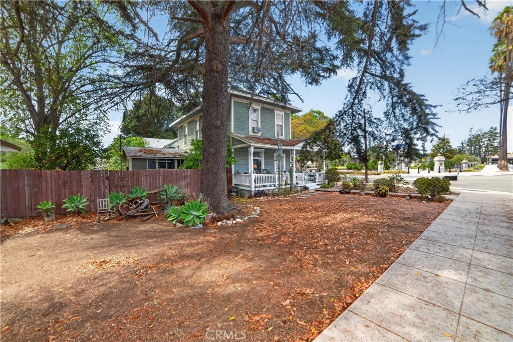 1195 N Park