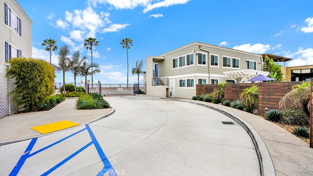 1202 N Pacific Street 203A