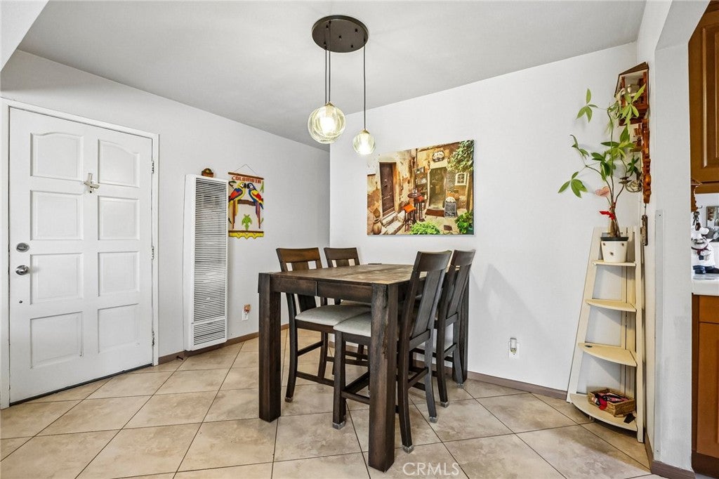 1001 W Stevens