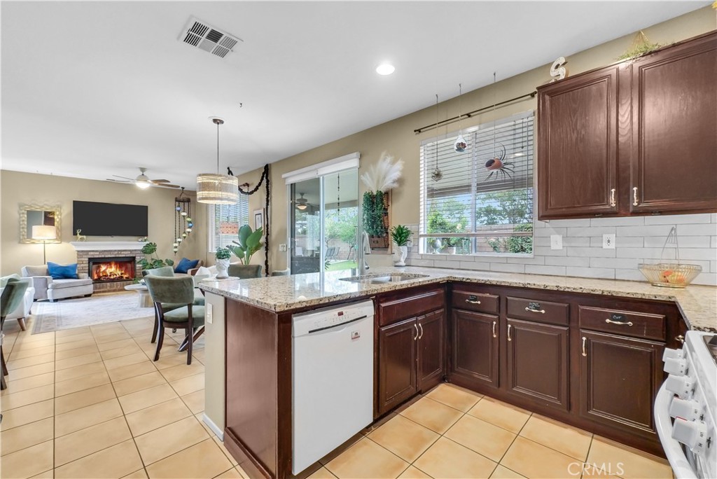 11825 Gloucester