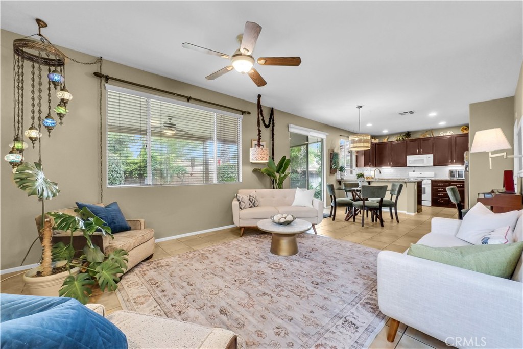 11825 Gloucester