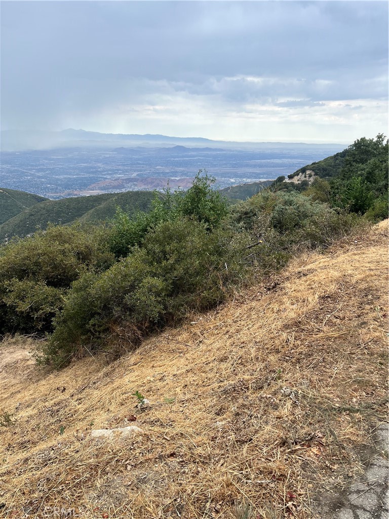 Crestline (CRES) - Land