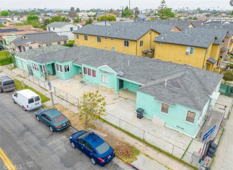 Photo of 7527 S Hoover Street, Los Angeles, CA 90044 (MLS # PW26126873)