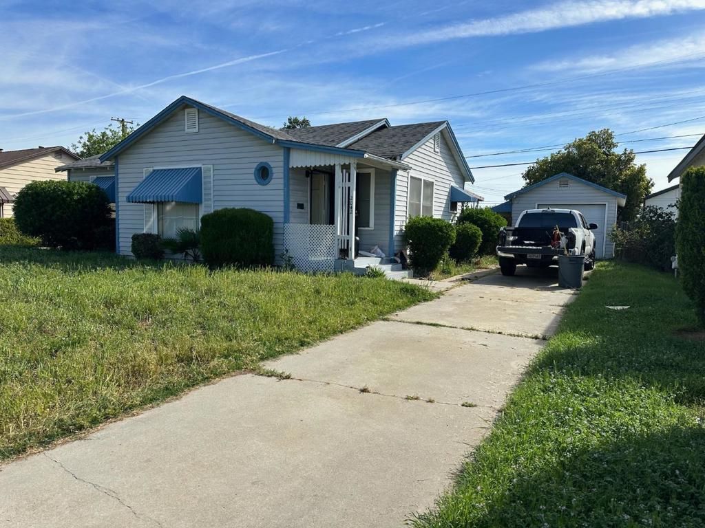 Photo of 2042 E Mayfair, Fresno, CA 93703 (MLS # ML82040593)