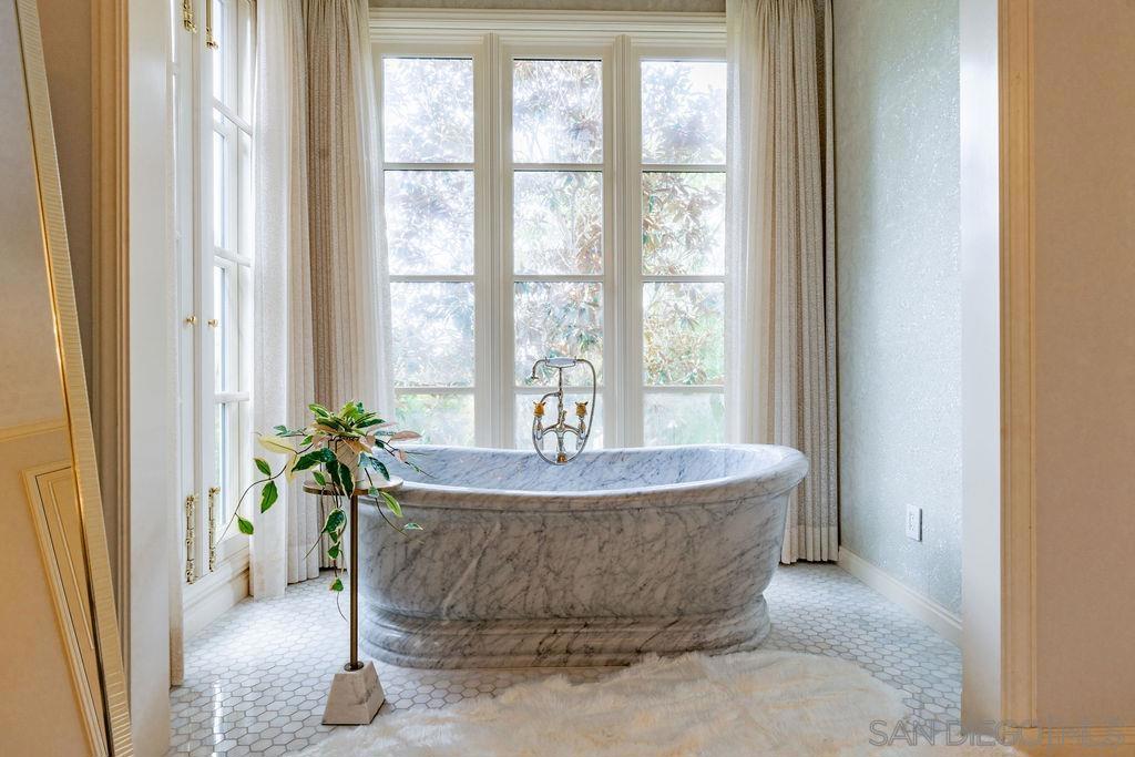 La Jolla - Residential Lease